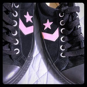 One star converse
